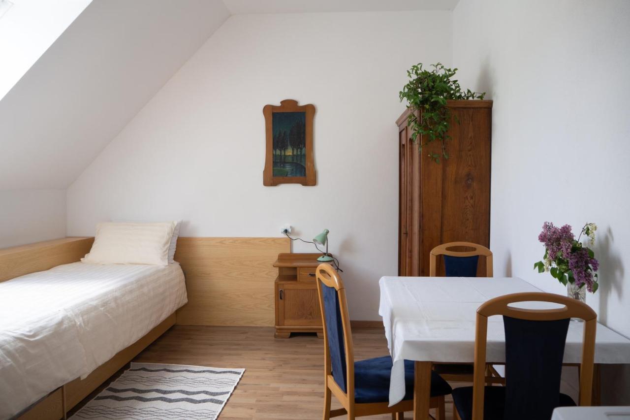 Beekeeping Kojek Apartment Ribnica Exterior photo